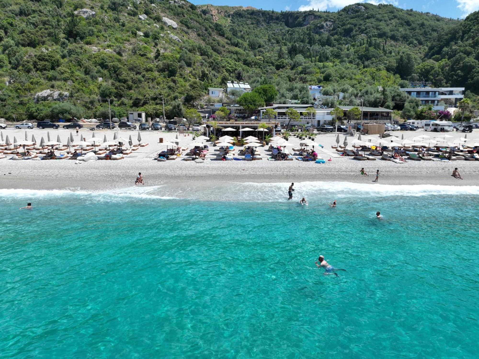 Hotel Alevra à Dhërmi Extérieur photo