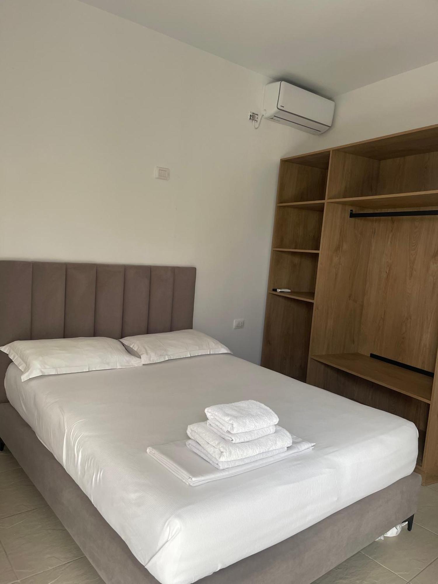 Hotel Alevra à Dhërmi Extérieur photo