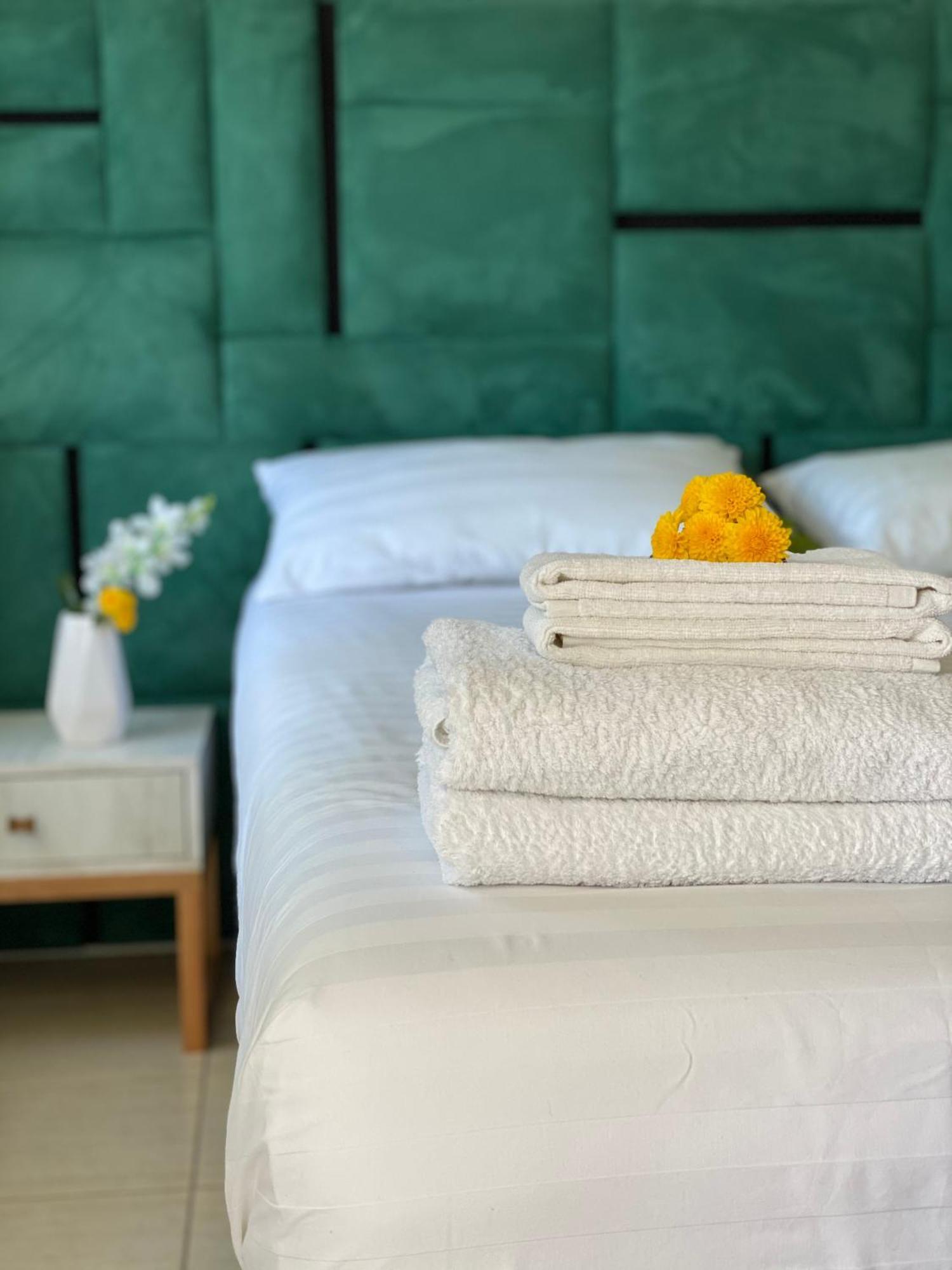 Hotel Alevra à Dhërmi Extérieur photo