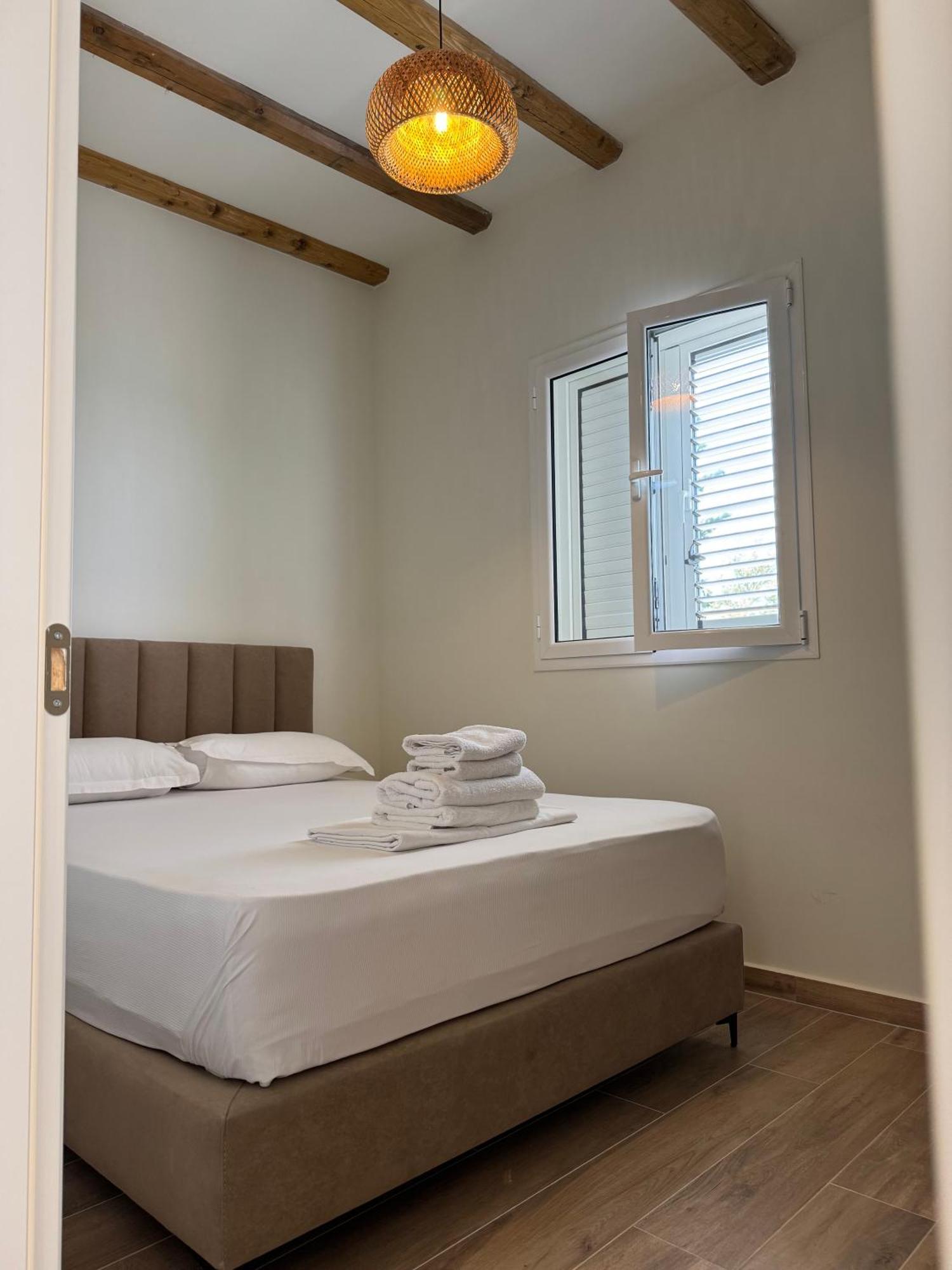 Hotel Alevra à Dhërmi Extérieur photo