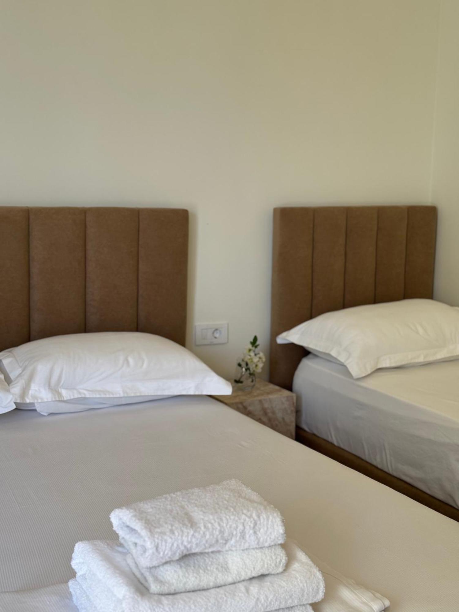 Hotel Alevra à Dhërmi Extérieur photo