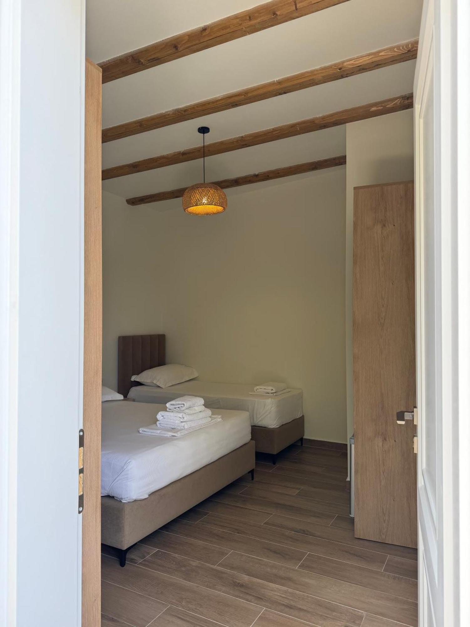 Hotel Alevra à Dhërmi Extérieur photo