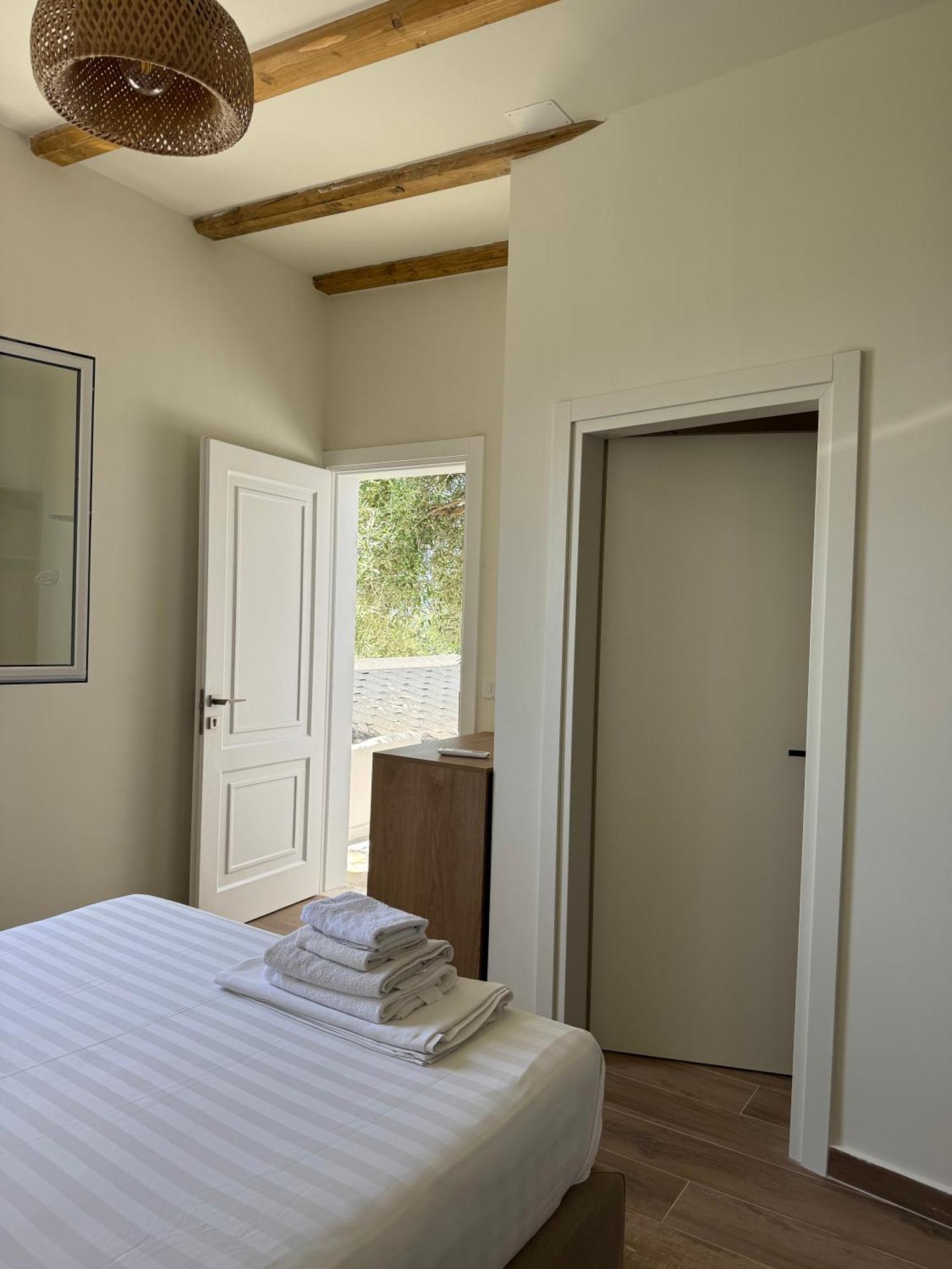 Hotel Alevra à Dhërmi Extérieur photo