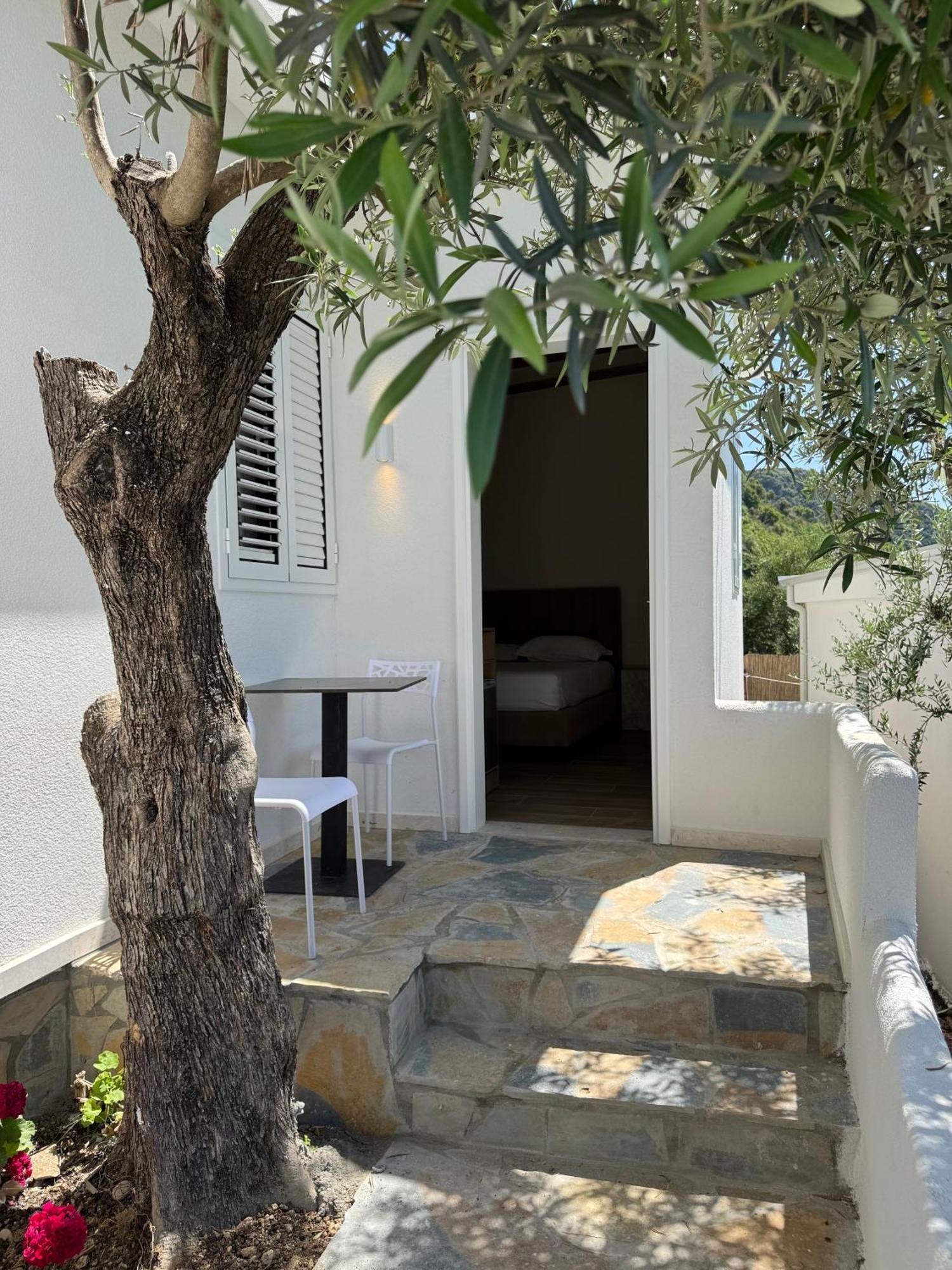 Hotel Alevra à Dhërmi Extérieur photo